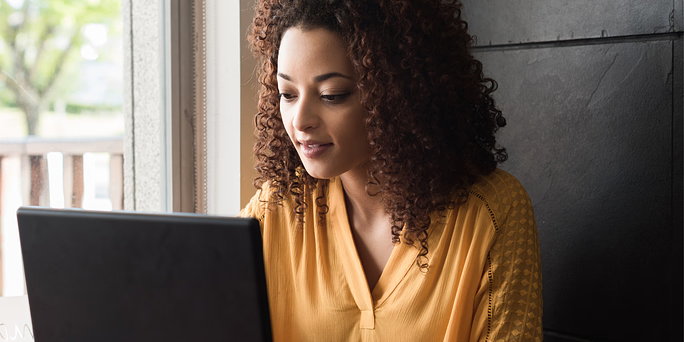 A woman searching online "how long does an abortion take?"